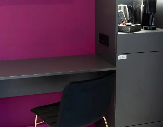 Boutique De Salon Otel 4*